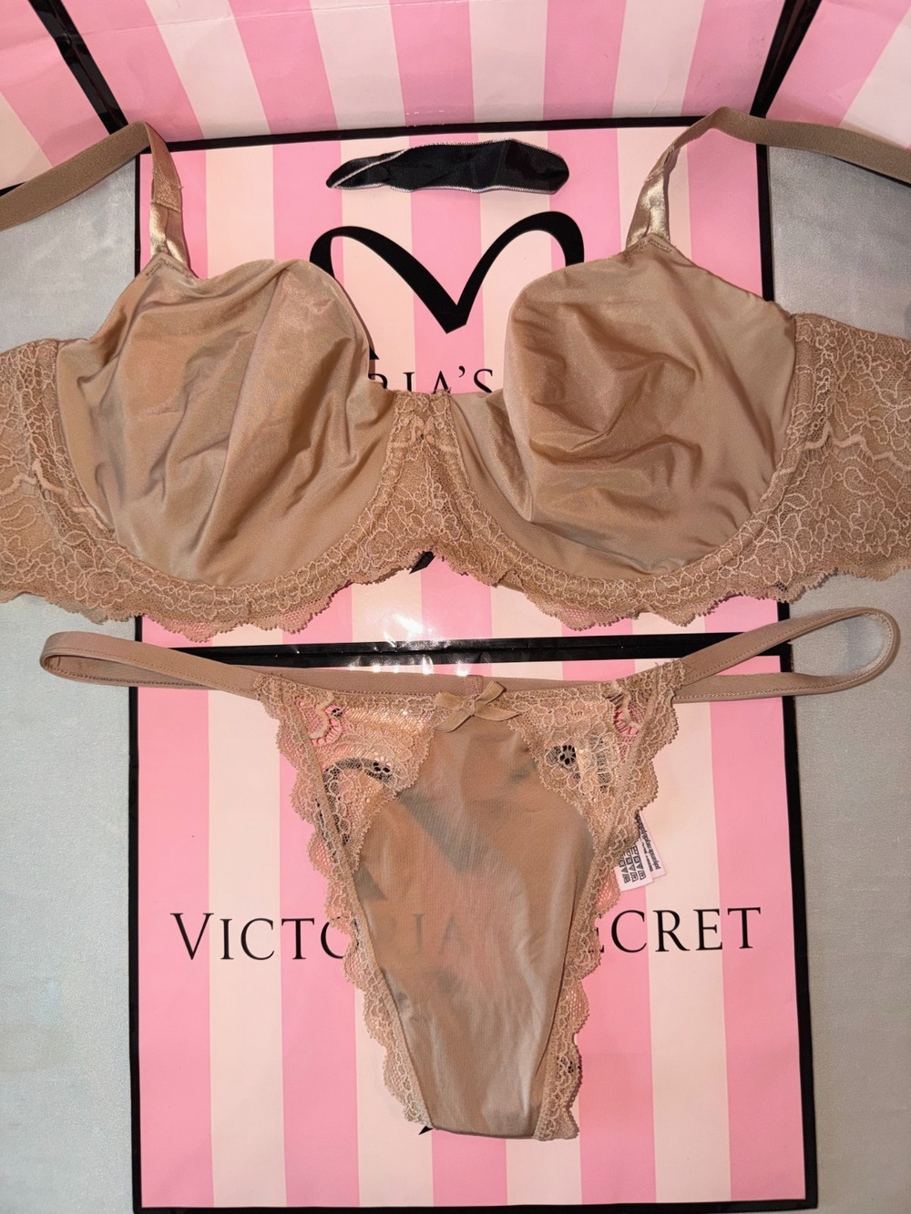 Victoria's Secret Bra 38DDD Large V-String Dream Angels Unlined Beige